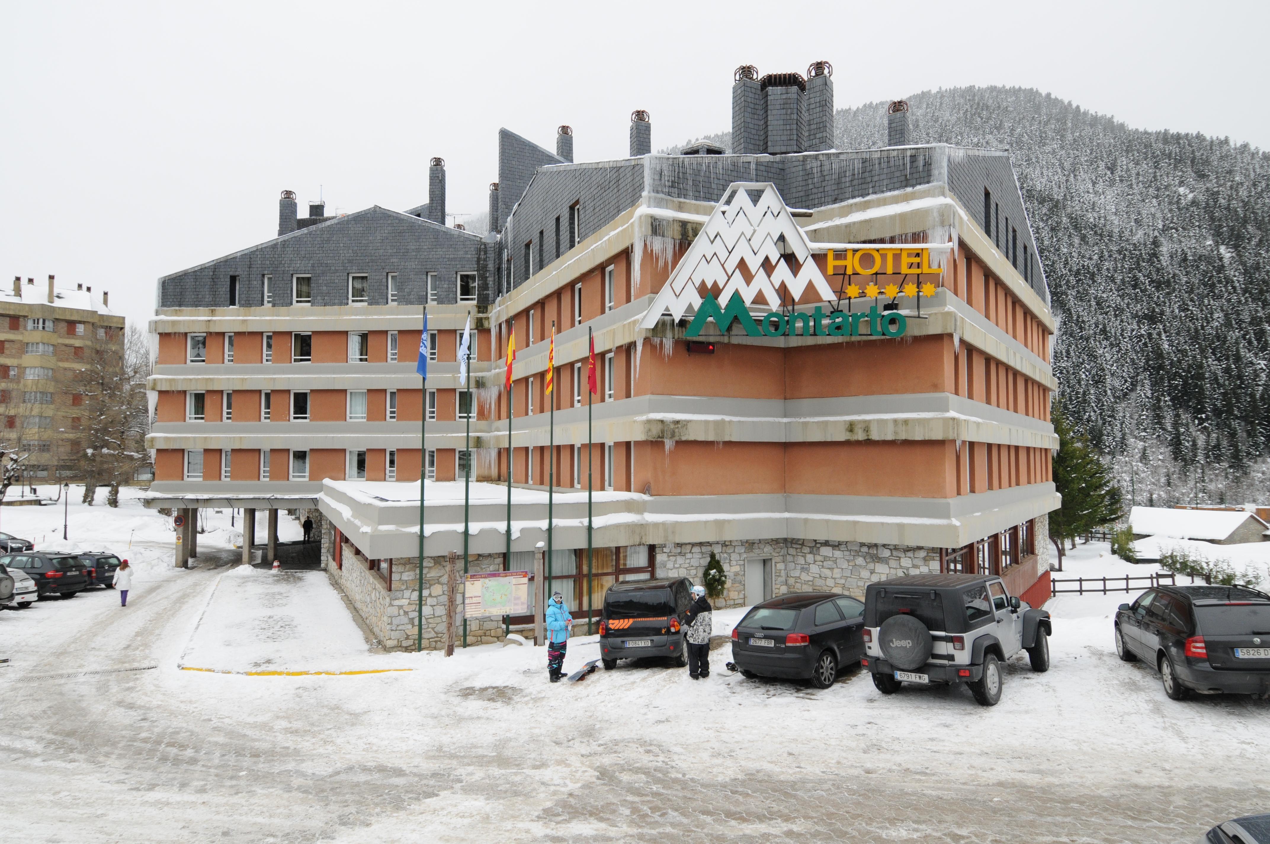 Hotel Montarto Baqueira Beret Exterior photo