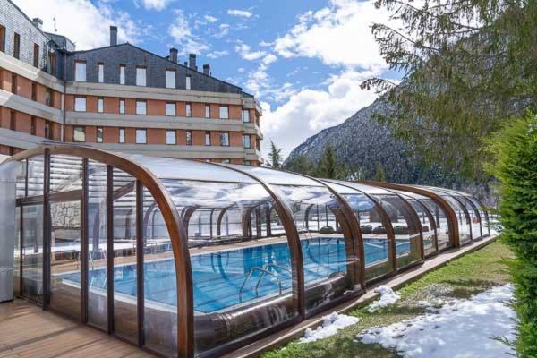 Hotel Montarto Baqueira Beret Exterior photo