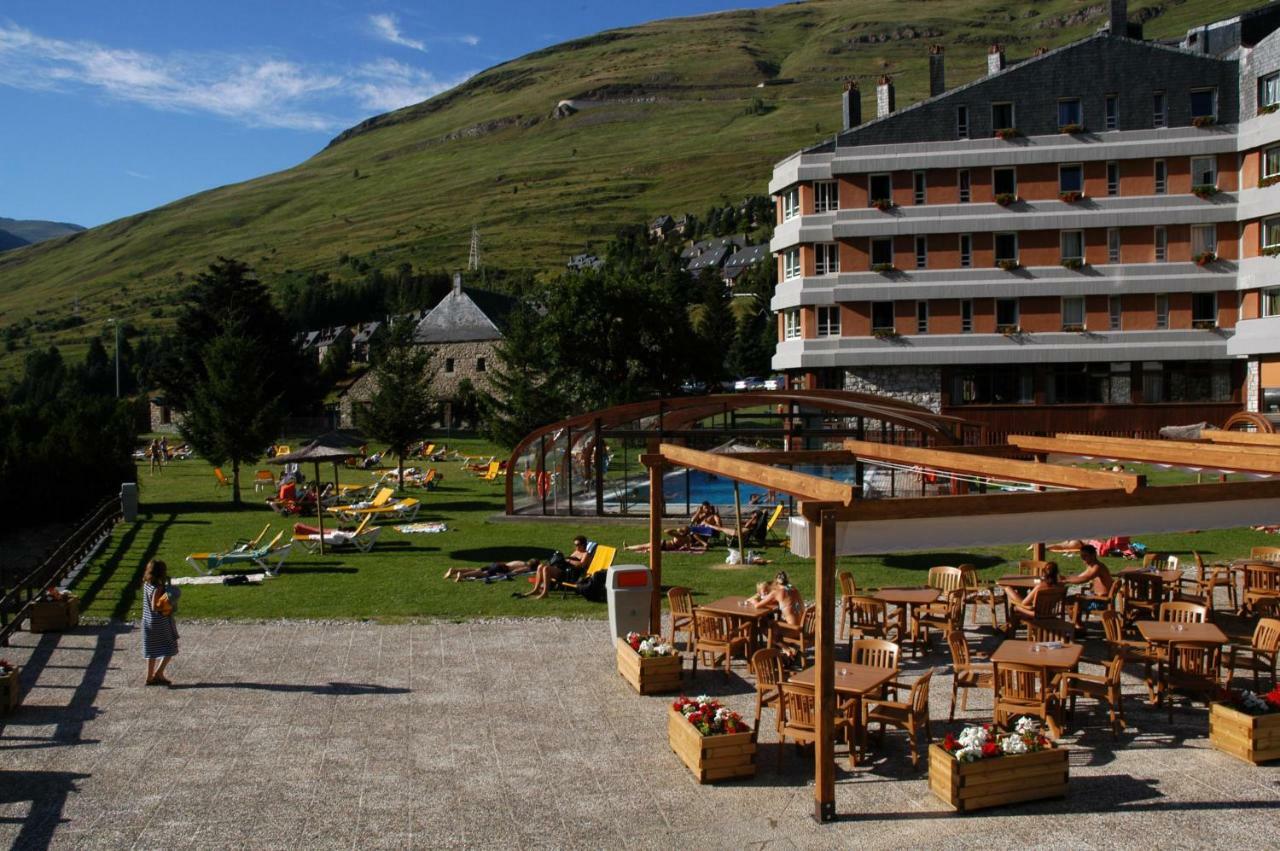 Hotel Montarto Baqueira Beret Exterior photo